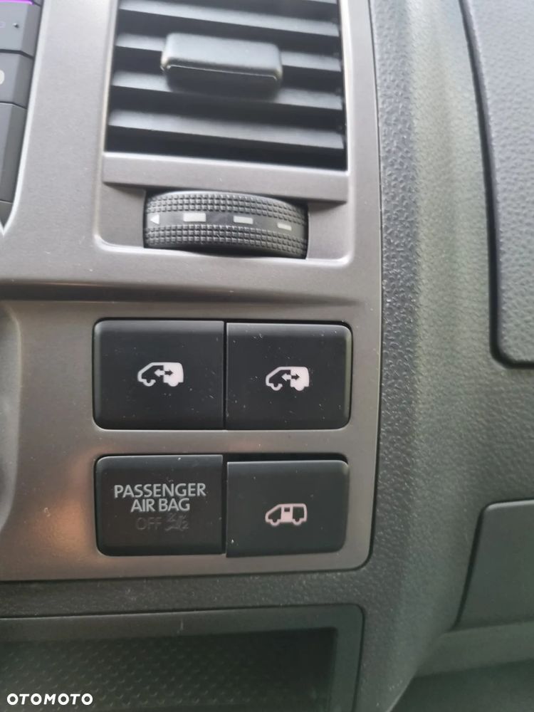 Volkswagen Caravelle - 39