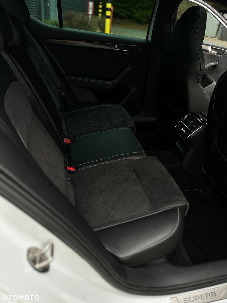 Skoda Superb 2.0 TDI SCR Sportline DSG - 12