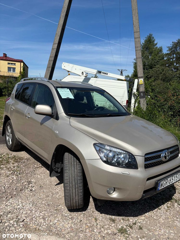 Toyota RAV4 - 8