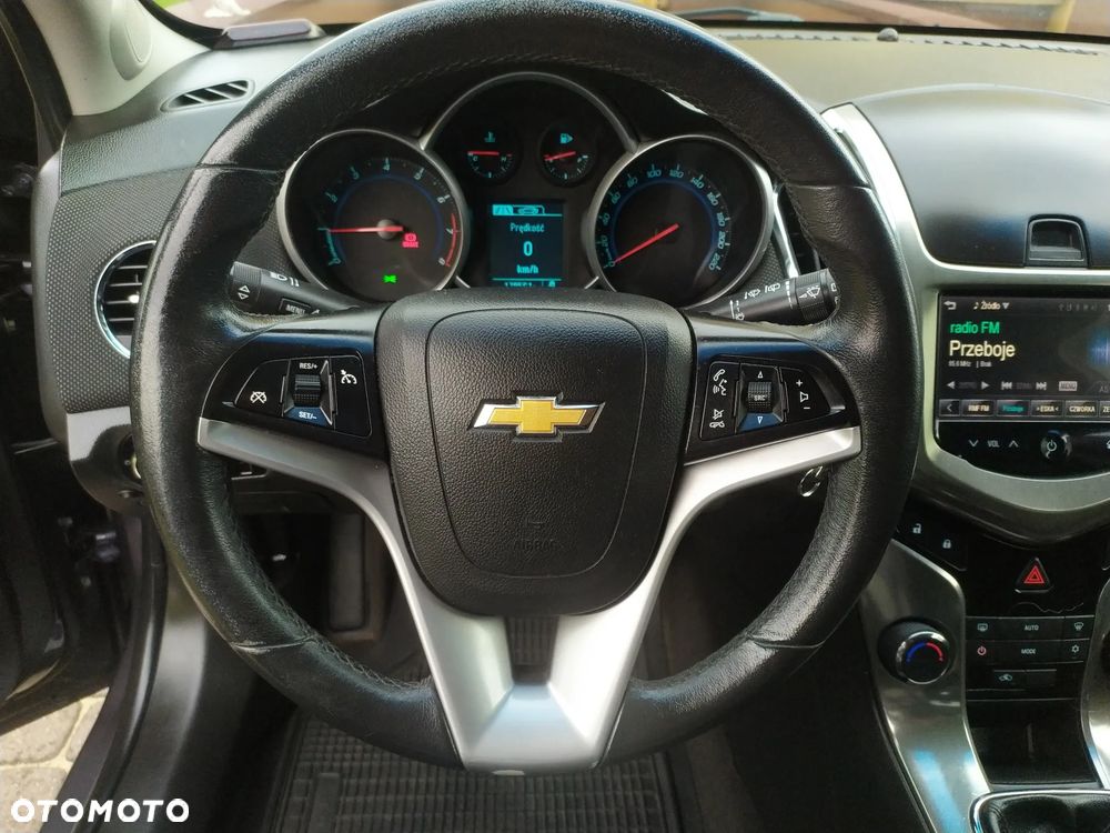 Chevrolet Cruze 1.8 LTZ - 28