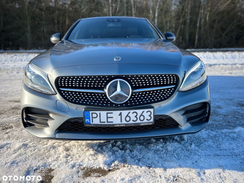 Mercedes-Benz Klasa C 200 4Matic 9G-TRONIC Edition 19 - 38