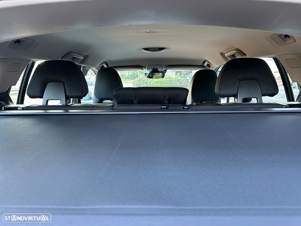 Volvo V60 1.6 D2 Momentum Eco Powershift - 17