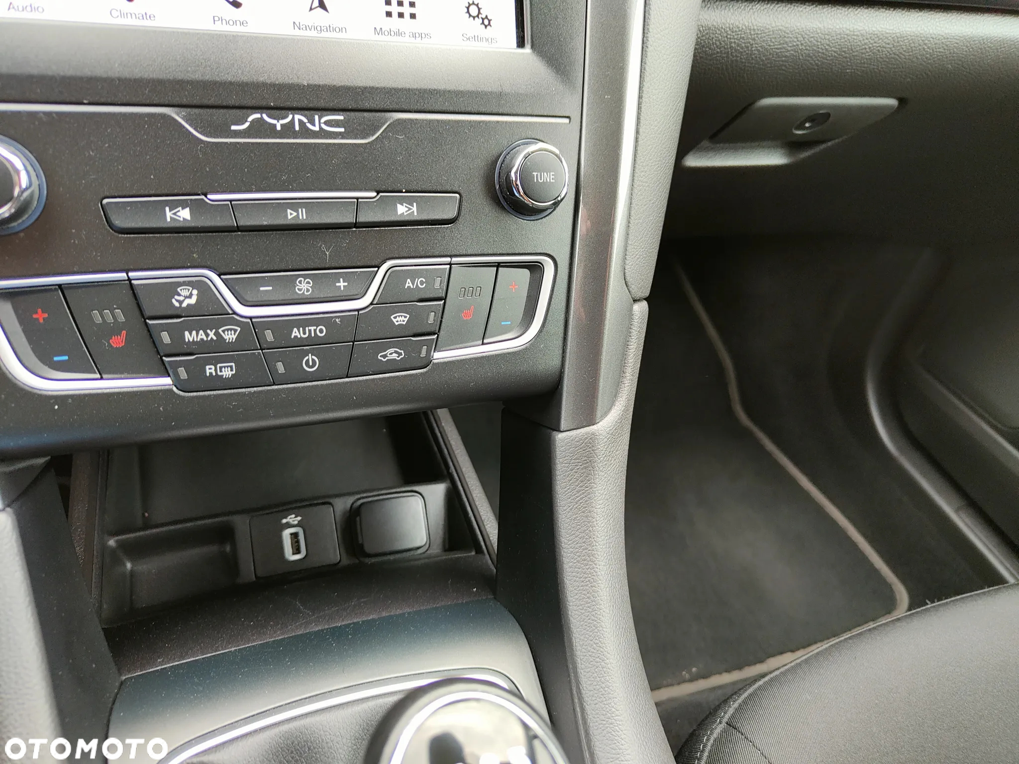 Ford Mondeo 2.0 TDCi Ambiente Plus - 32