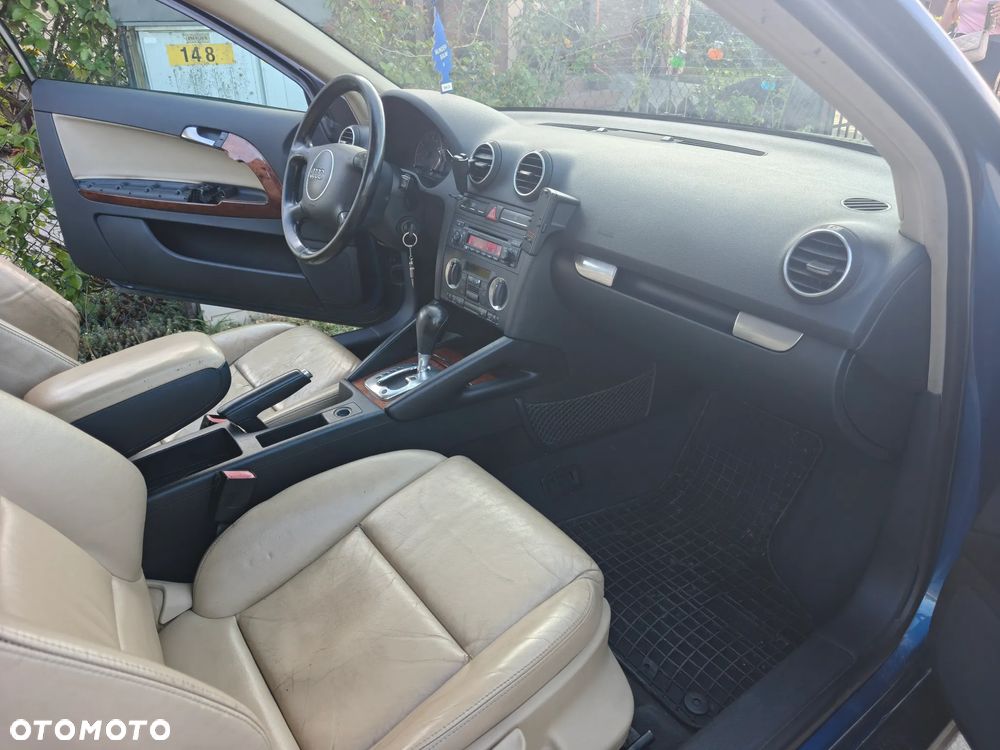 Audi A3 3-drzwiowe 2.0 FSI Ambiente Tiptronic - 13