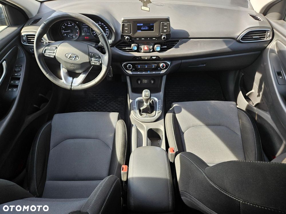 Hyundai i30 1.5 DPI Modern - 10