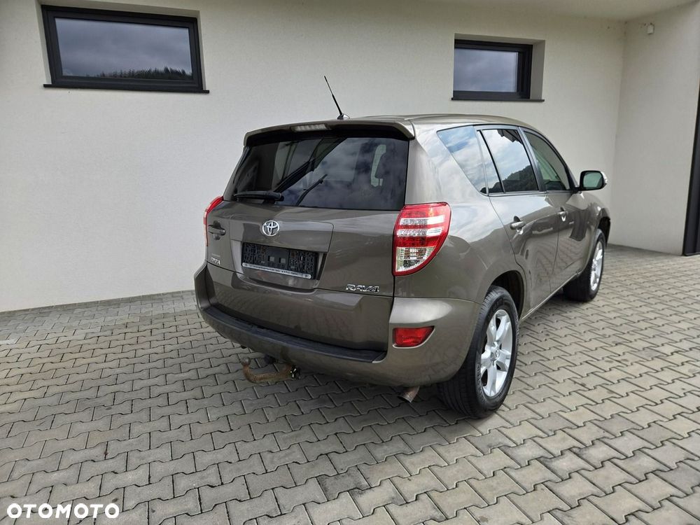 Toyota RAV4 - 3