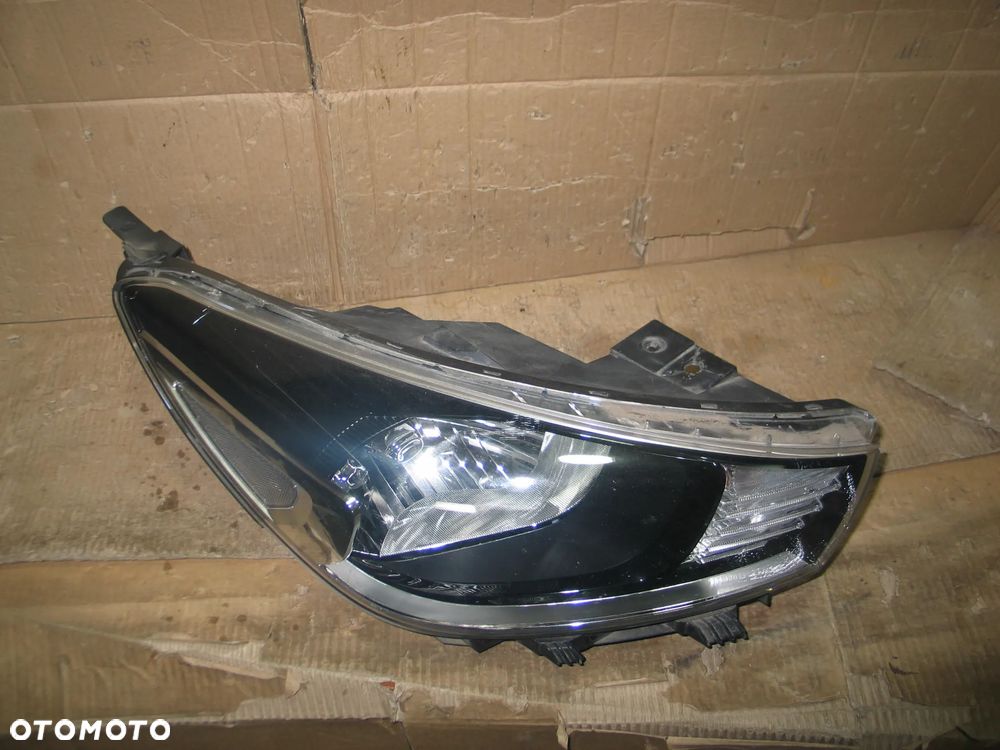 lampa przod kia rio 4 IV 16r.- 92102-H8 europa - 2