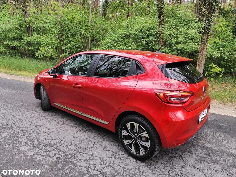 Renault Clio - 11