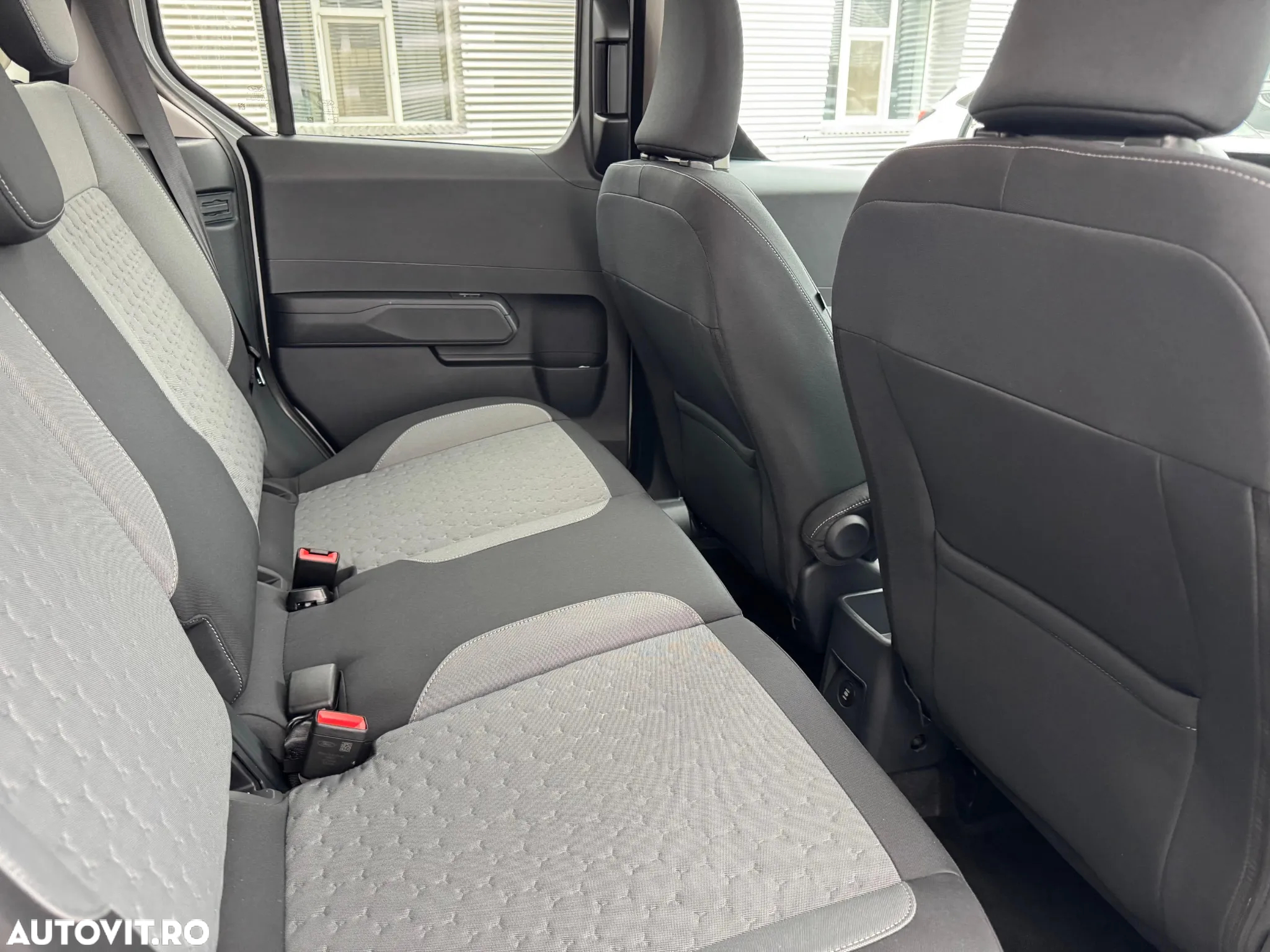 Ford Tourneo Courier - 16