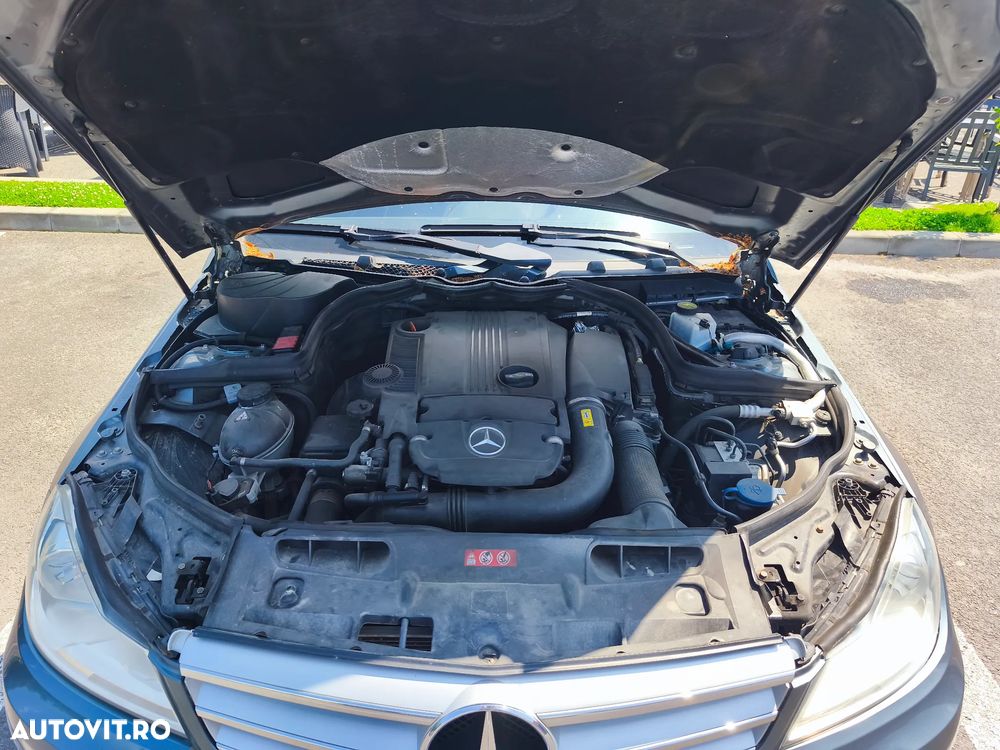 Mercedes-Benz C 180 T-Modell - 11