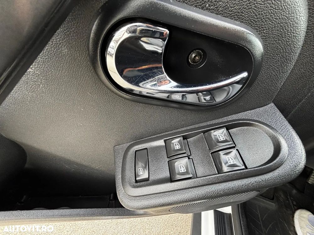 Dacia Duster 1.5 dCi 4x2 Laureate - 10