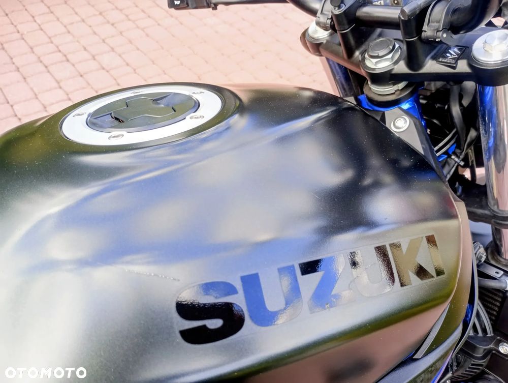 Suzuki SV - 15