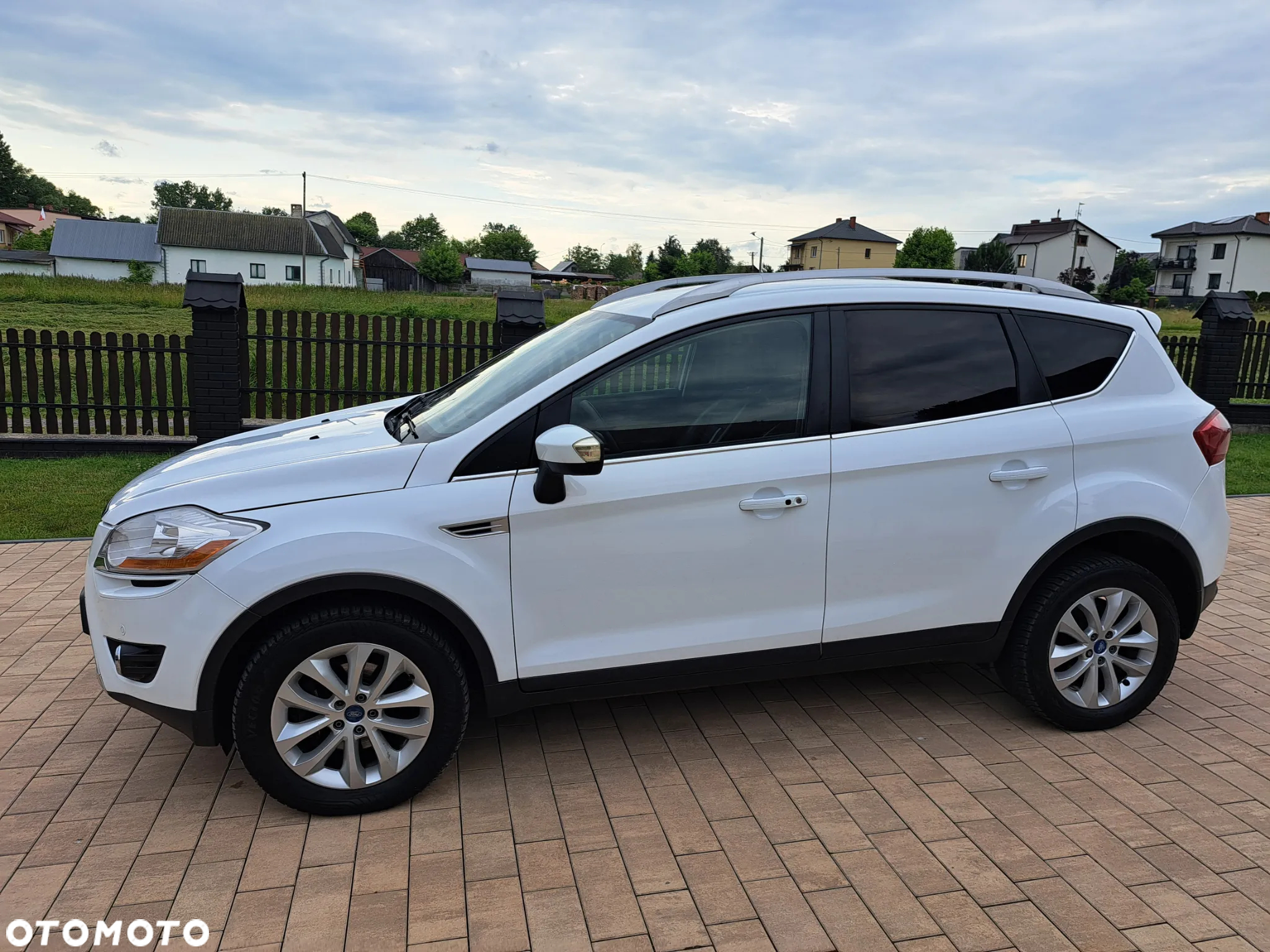 Ford Kuga 2.0 TDCi 4x4 Individual - 4