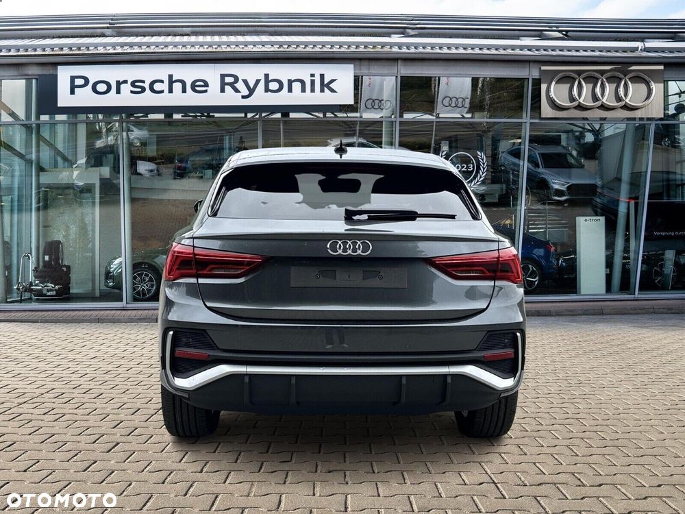 Audi Q3 Sportback - 4