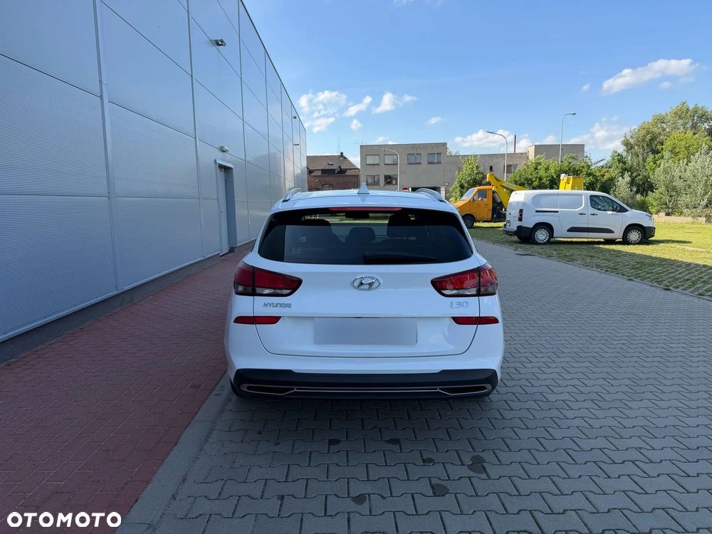 Hyundai i30 1.5 T-GDI 48V Modern - 5