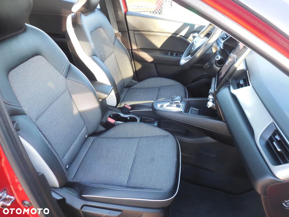 Renault Captur E-TECH 160 INTENS - 12