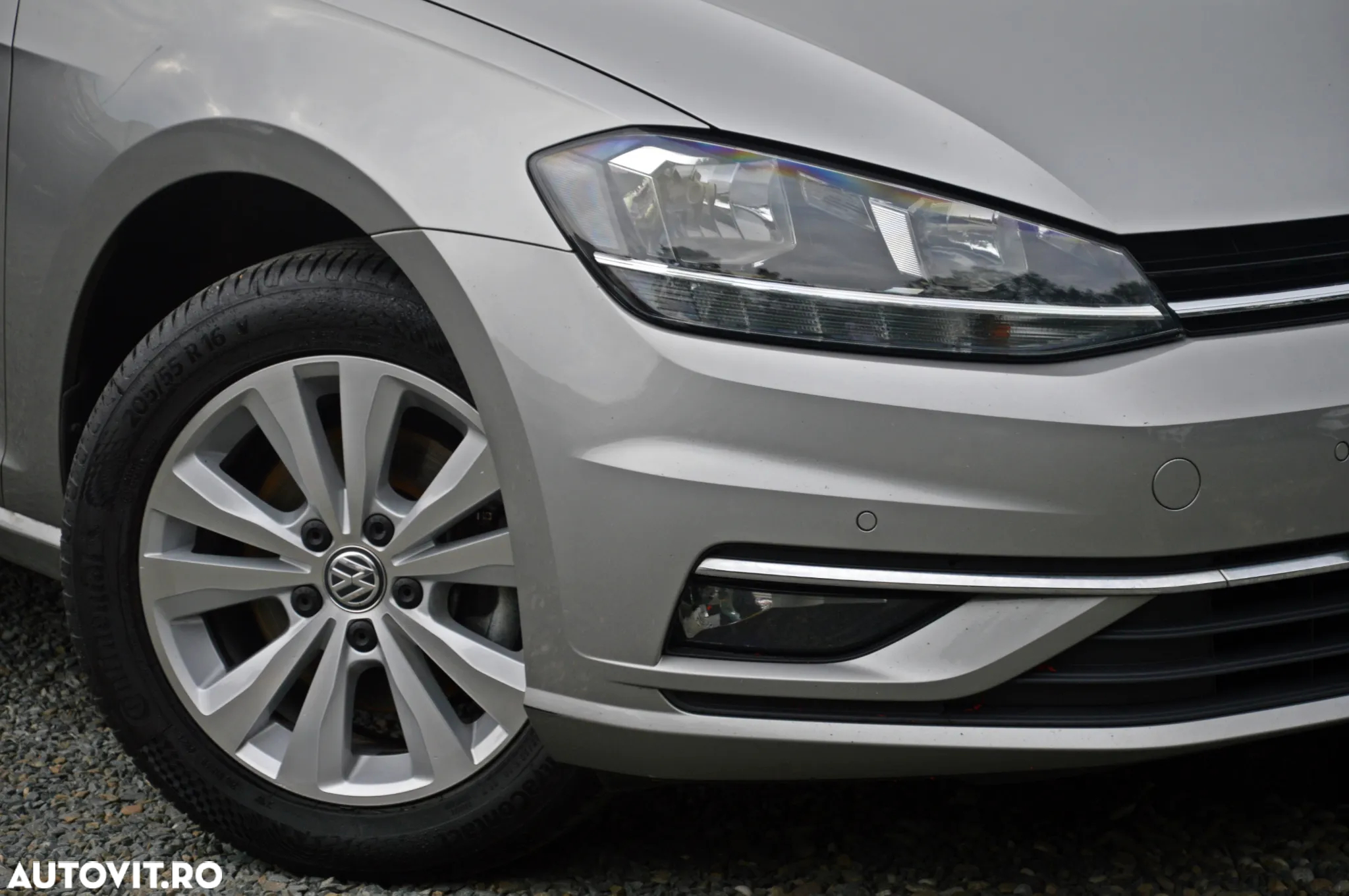 Volkswagen Golf - 35