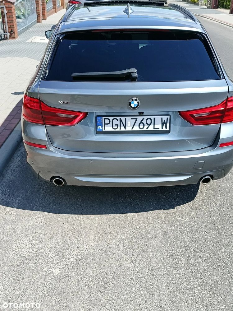 BMW Seria 5 520d xDrive - 6