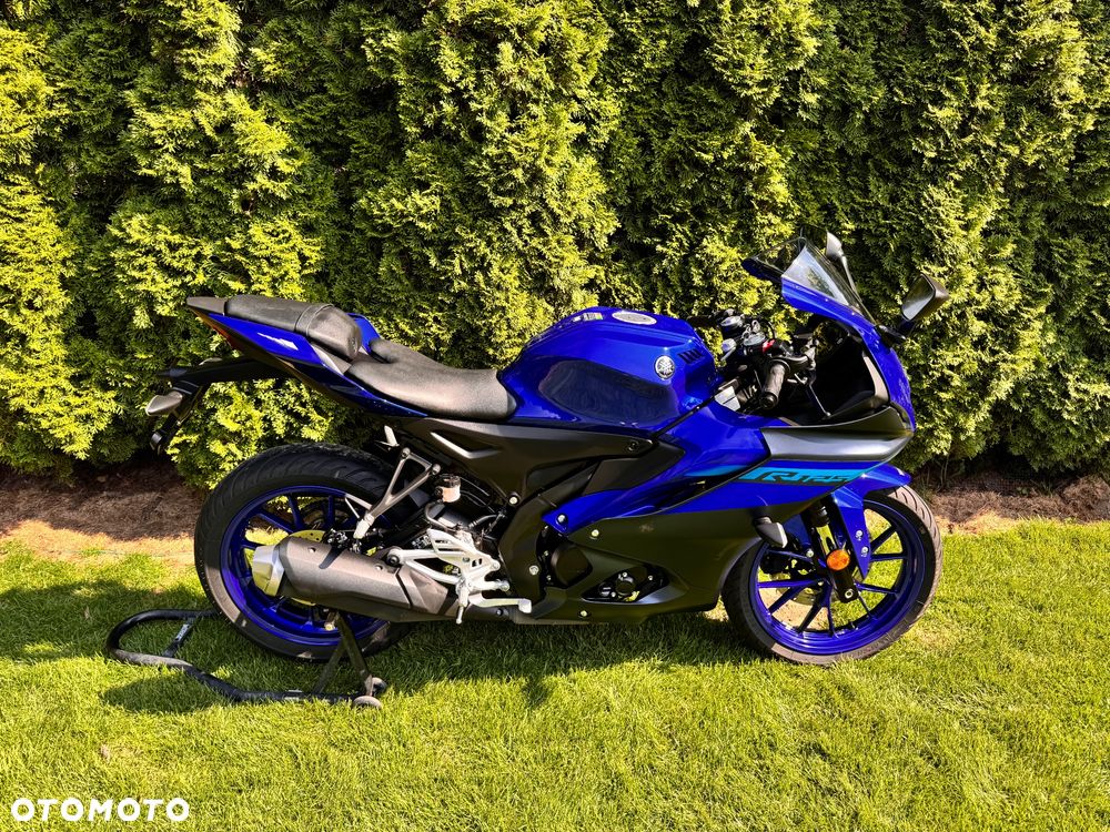 Yamaha YZF - 17