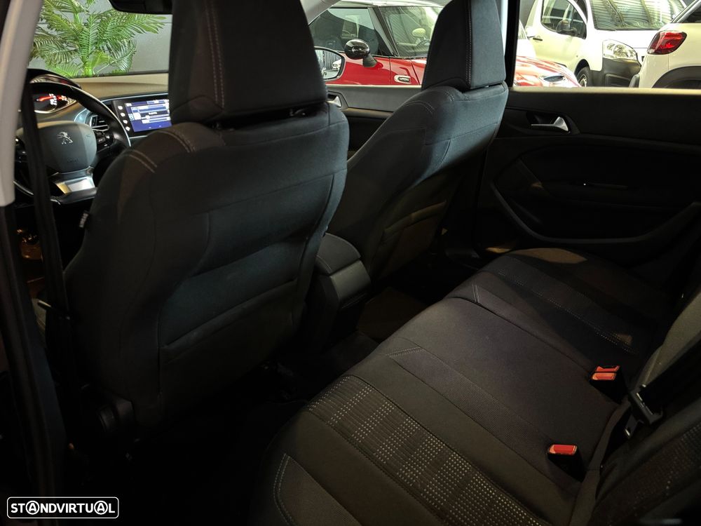 Peugeot 308 SW BlueHDi 120 Stop & Start Allure - 36
