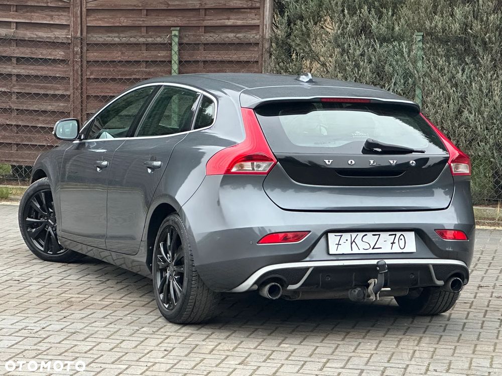 Volvo V40 D2 R Design - 23