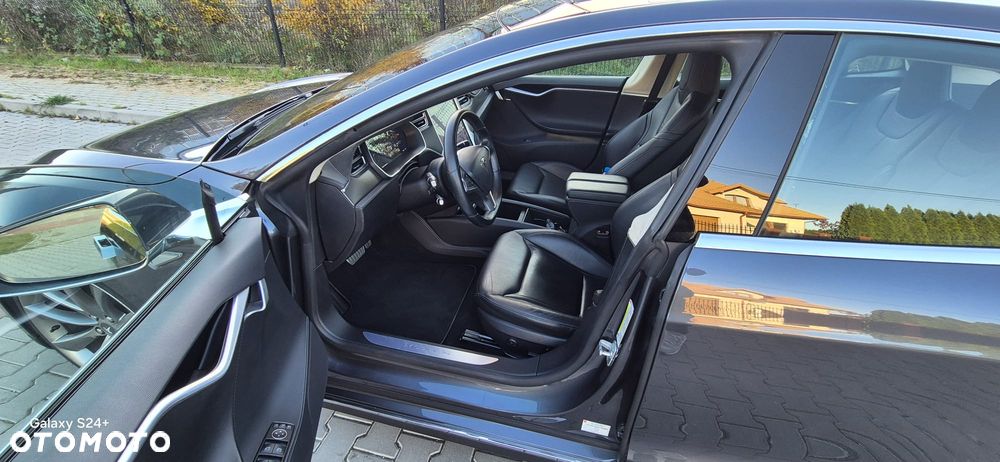 Tesla Model S Performance - 16