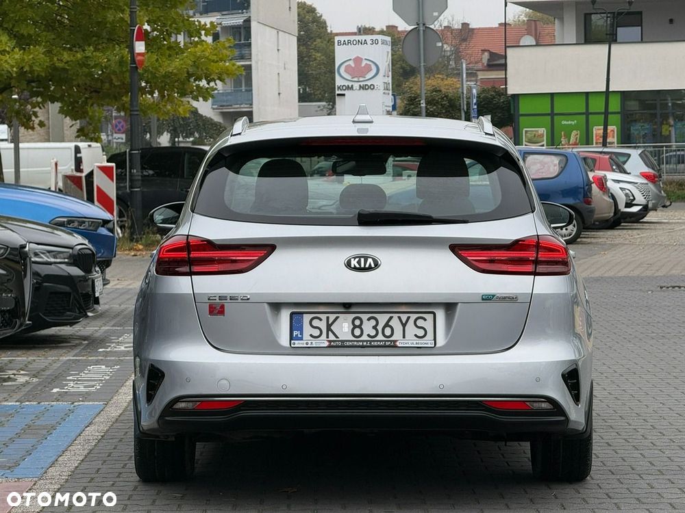 Kia Ceed - 7