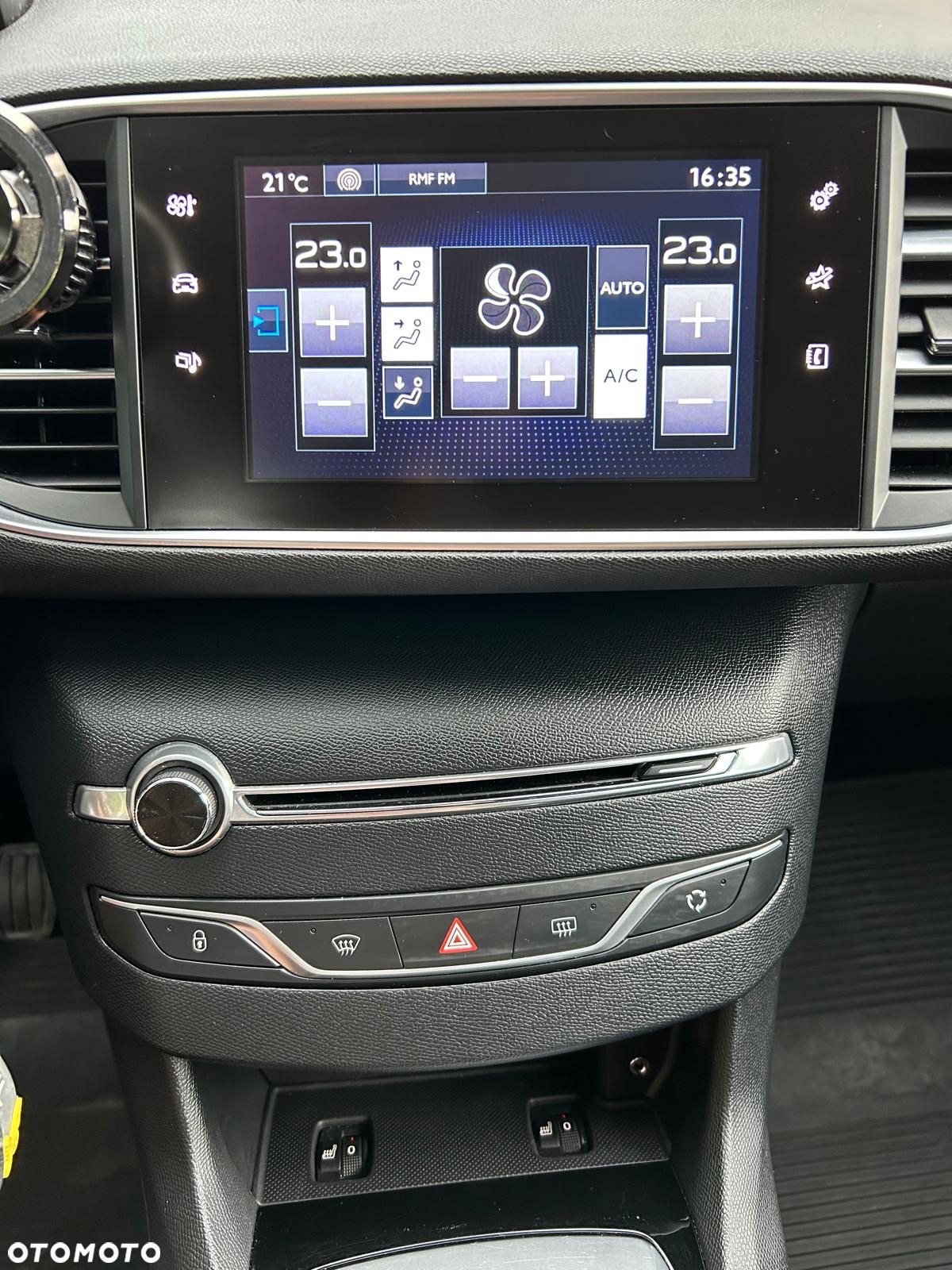 Peugeot 308 1.2 PureTech Active S&S - 21
