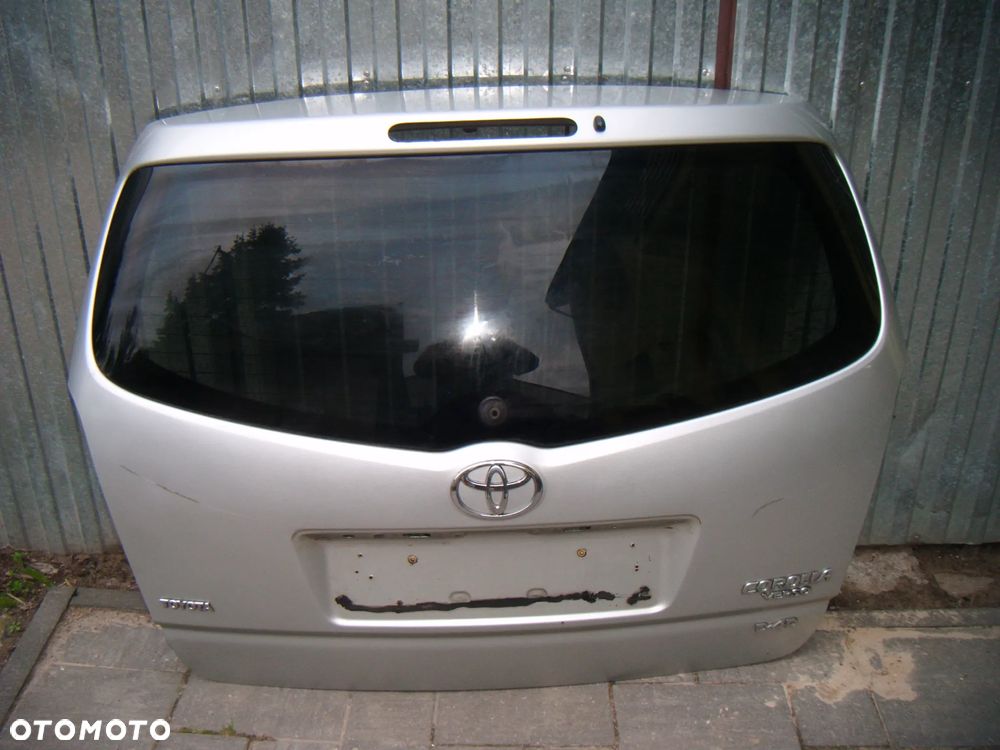 toyota corolla verso 05r klapa tył z szybą - 1