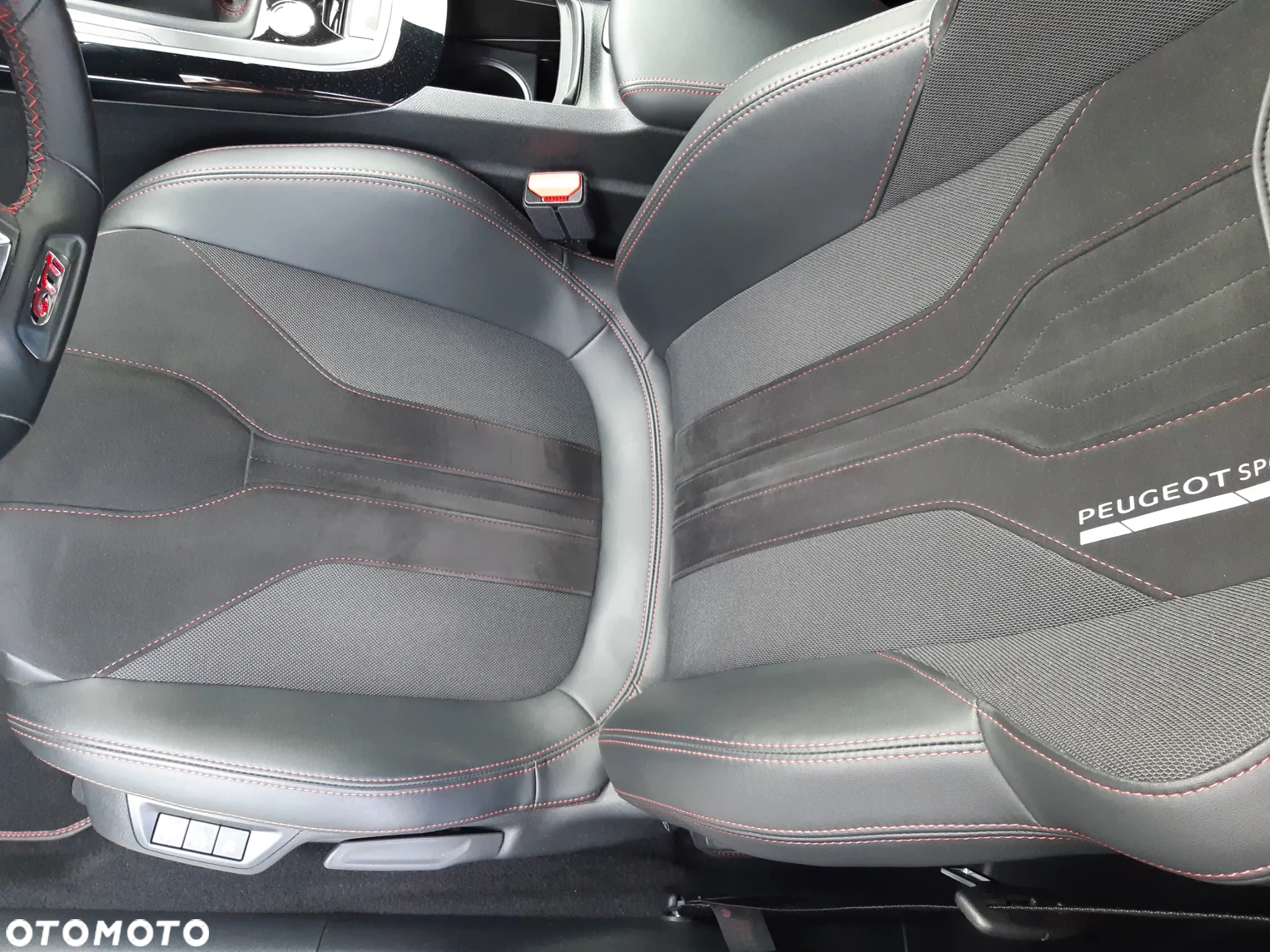 Peugeot 308 1.6 e-THP GTi by Sport S&S - 9