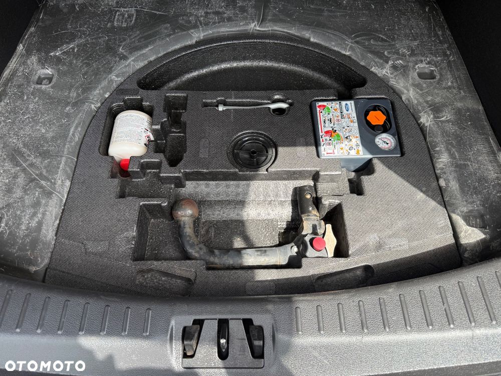 Ford Kuga 2.0 TDCi 4x2 ST-Line - 10