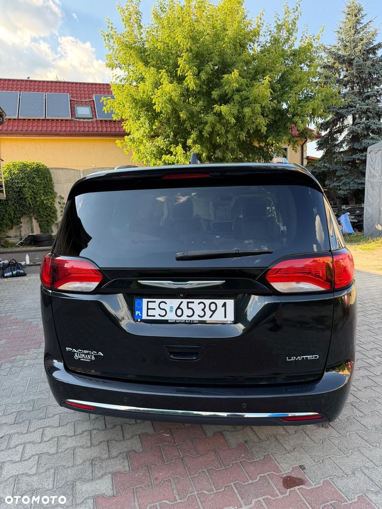 Chrysler Pacifica - 25