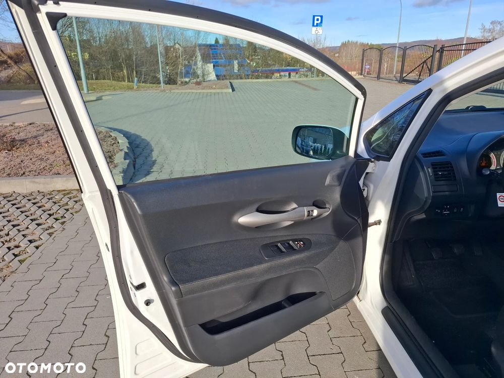 Toyota Auris 1.33 VVT-i - 14