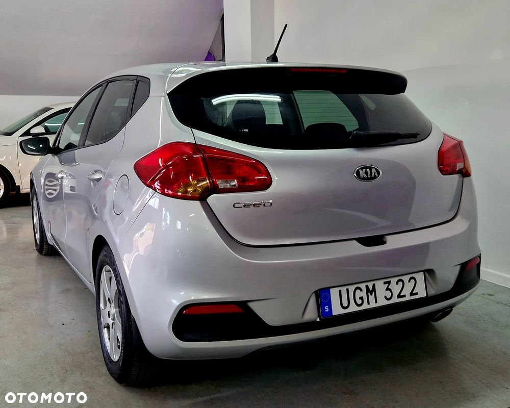 Kia Ceed - 6