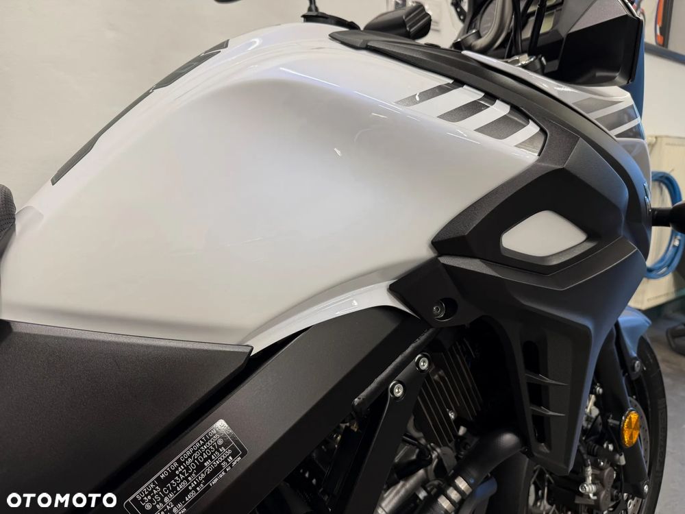 Suzuki V-STROM - 32
