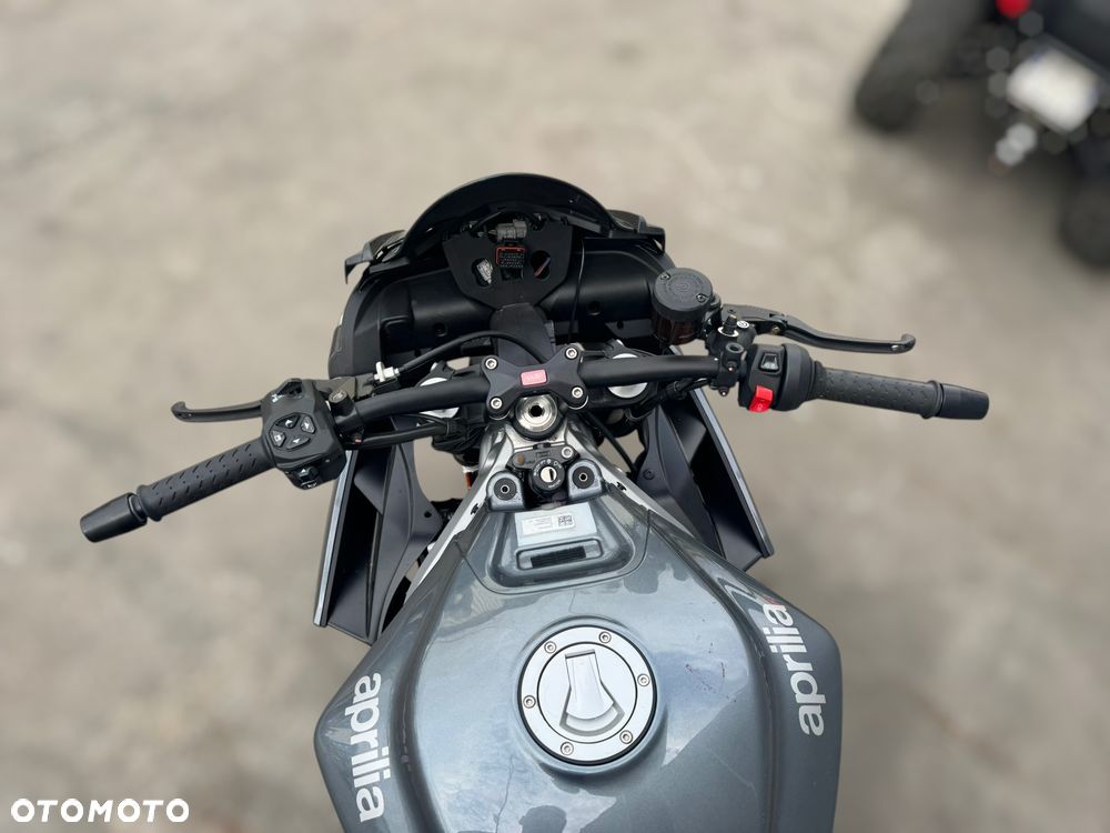 Aprilia Tuono - 7