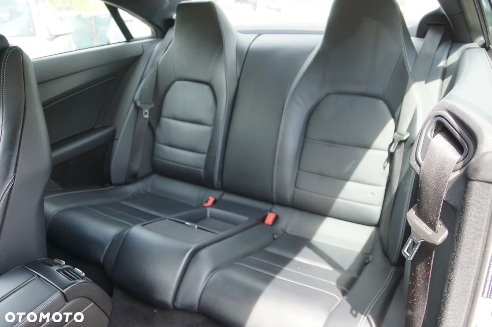 Mercedes-Benz Klasa E 220 CDI DPF BlueEFFICIENCY Automatik Avantgarde - 27