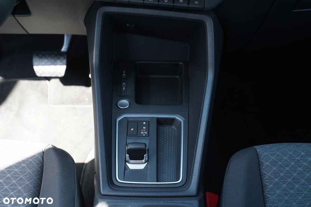 Ford Tourneo Connect Grand - 19