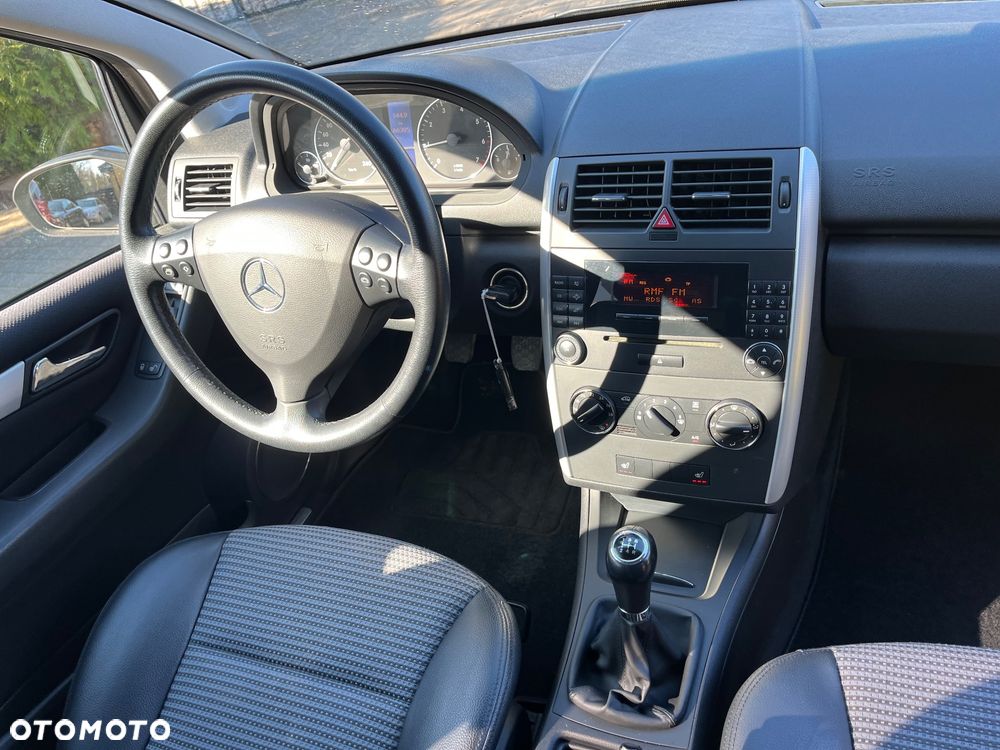 Mercedes-Benz Klasa A 170 BlueEFFICIENCY Avantgarde - 24