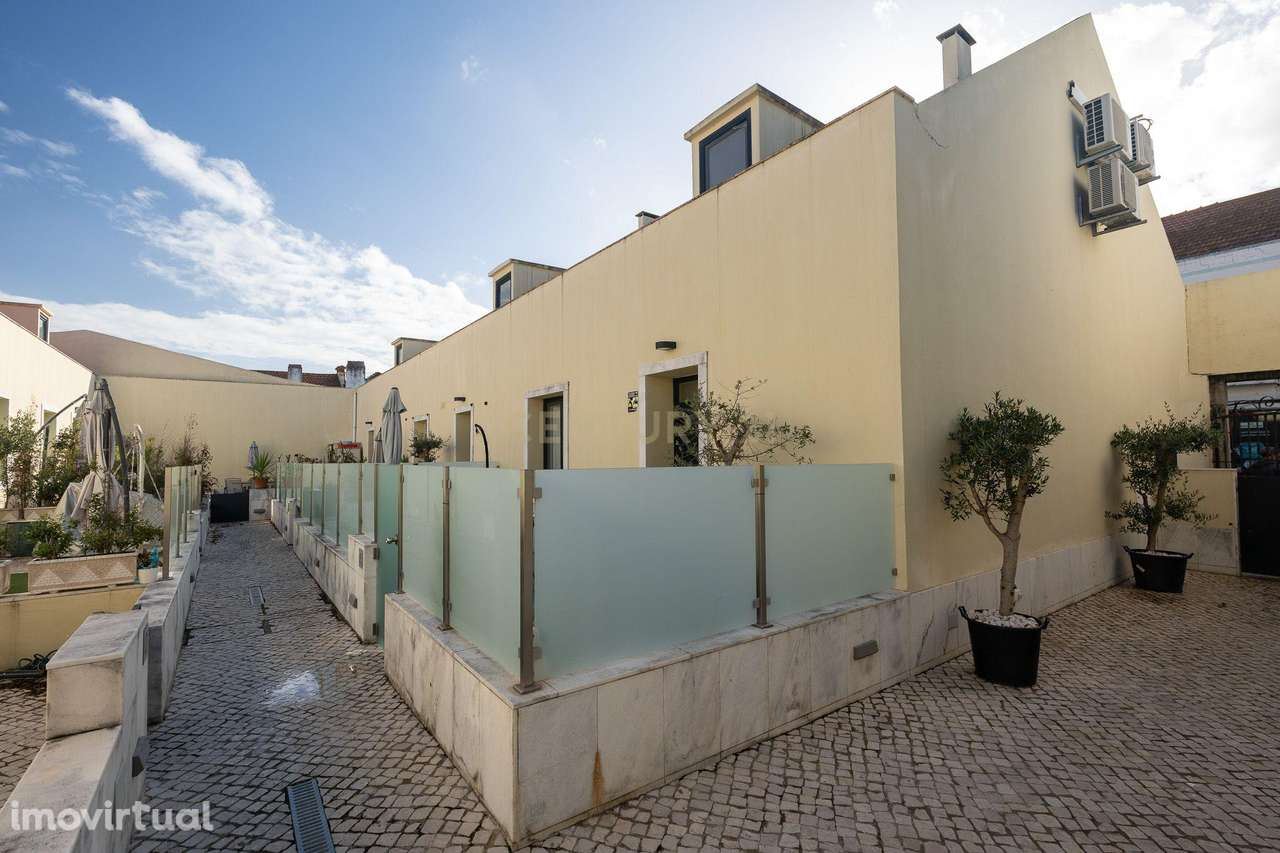 Moradia Moderna Semi-Nova no Centro da Moita – Conforto, Estilo e Loca - Grande imagem: 4/28