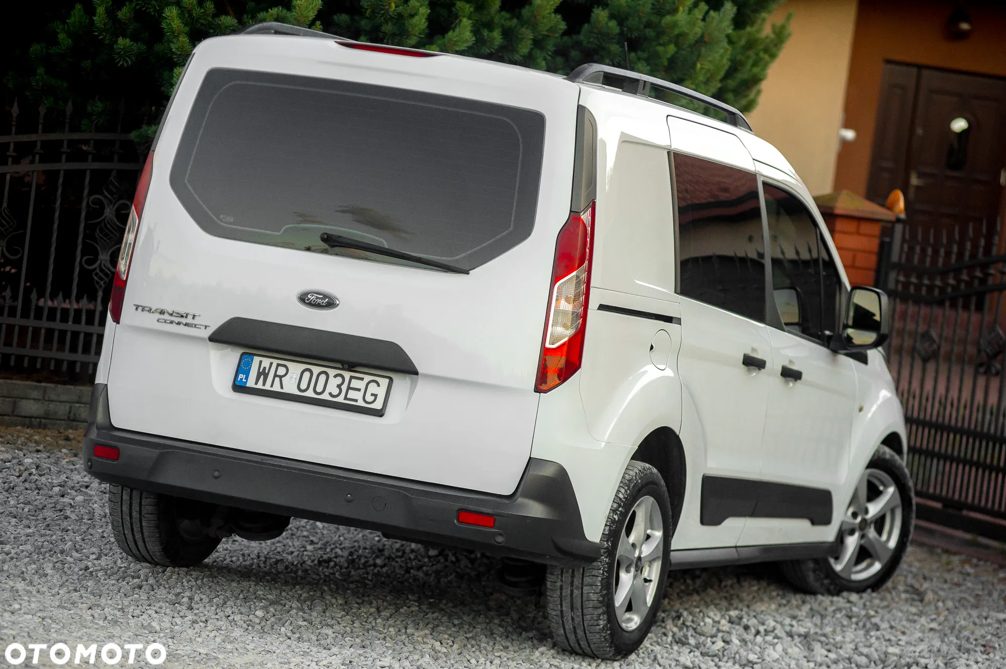 Ford Tourneo Connect 1.5 TDCi Start-Stop Titanium - 12
