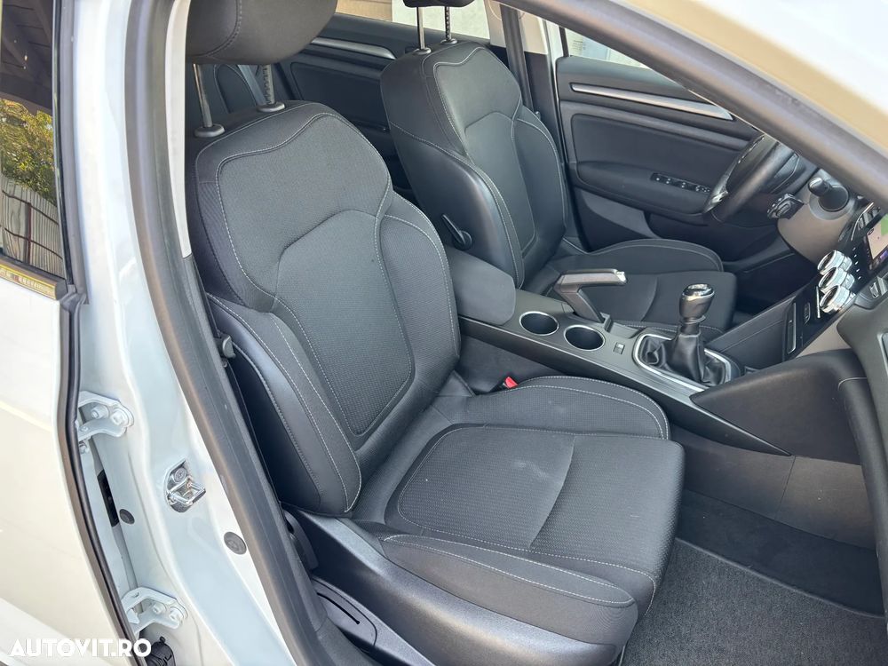 Renault Megane BLUE dCi 115 BUSINESS EDITION - 31