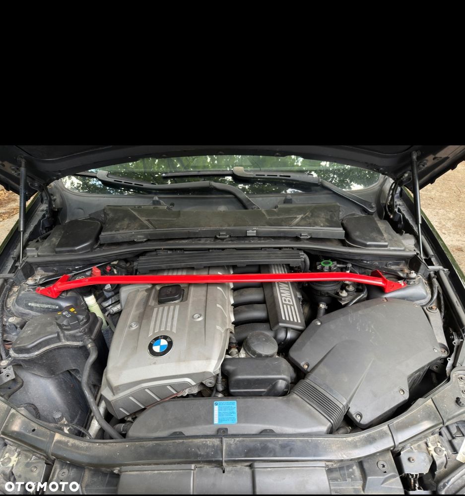 BMW Seria 3 330i - 9