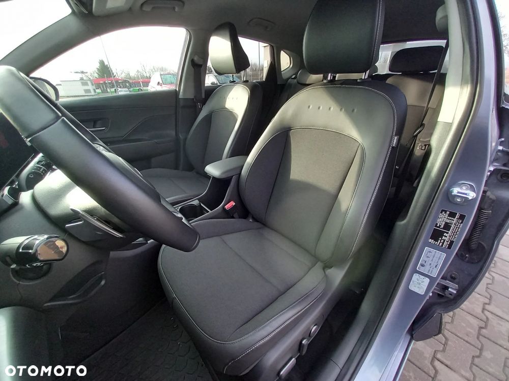 Hyundai Kona 65kWh Executive - 13