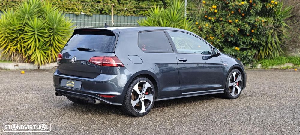 VW Golf 2.0 TSi GTi - 16