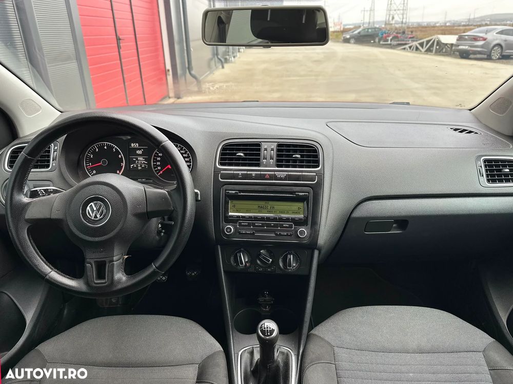 Volkswagen Polo - 15