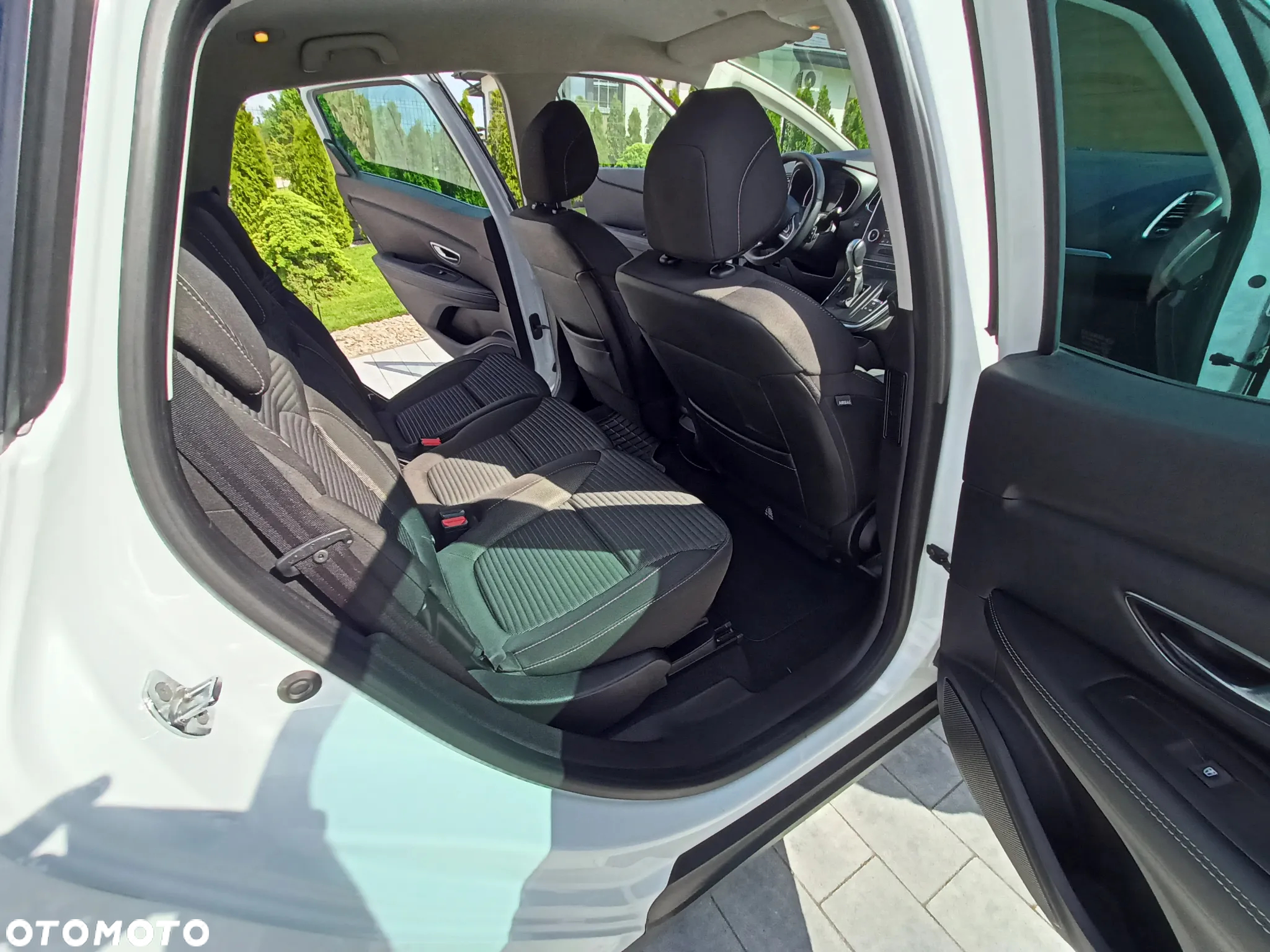 Renault Scenic 1.5 dCi Intens EDC - 27