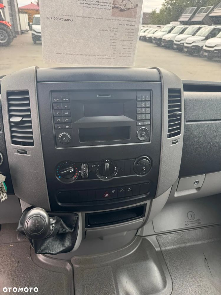 Mercedes-Benz 516,,514,,314,,316,518 ,519 - 12