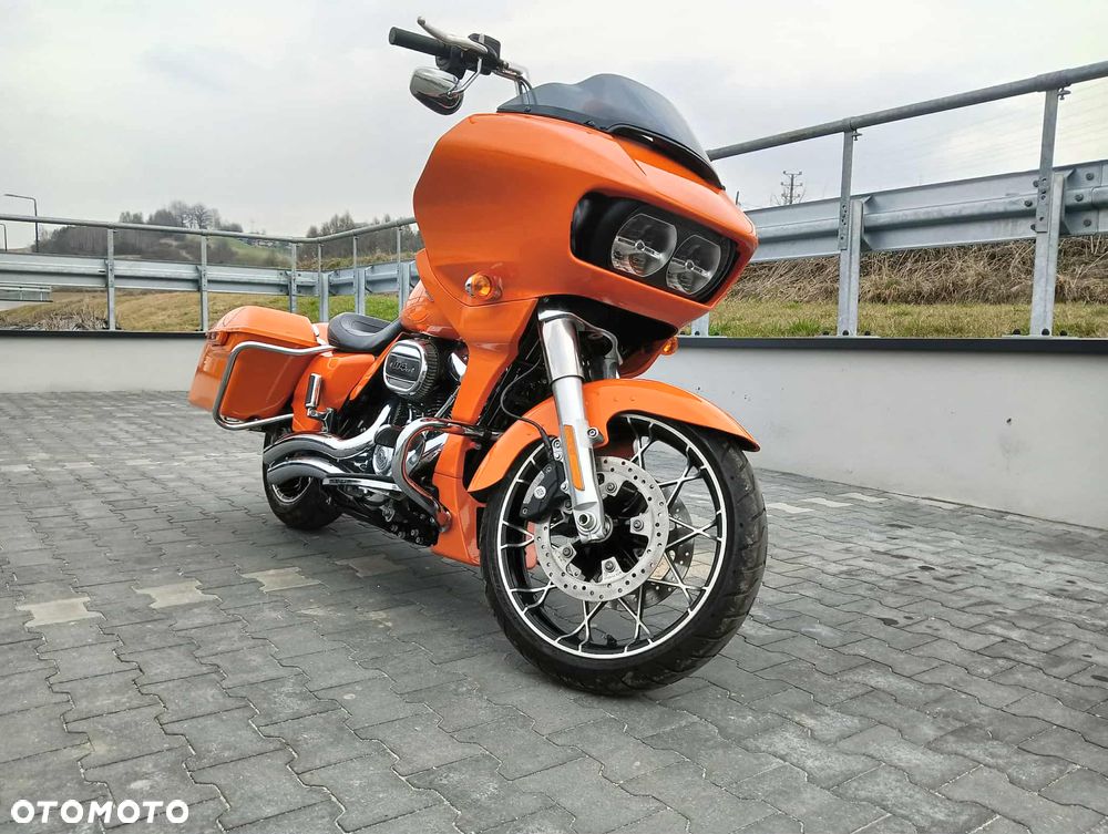 Harley-Davidson Touring Road Glide - 4