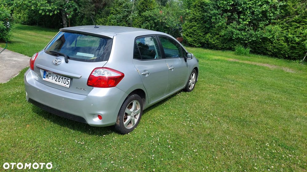 Toyota Auris 1.6 Premium + MM - 4
